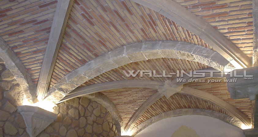 Ziegelsteinpaneel-Gewölbe mit Steinpaneel LADRILLO multicolor in einem rustikalen Restaurant - StoneslikeStones Abb. 00544